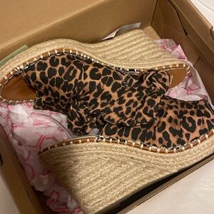 Leopard wedges sz8